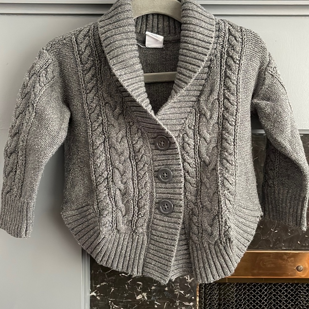 GUC Cable knit gray sweater